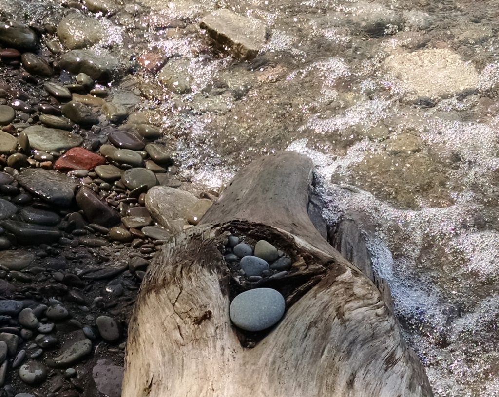 beach stone 2